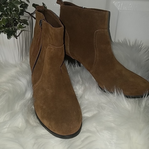 Sam and Libby, Tan suede booties, size 10. - Picture 3 of 6